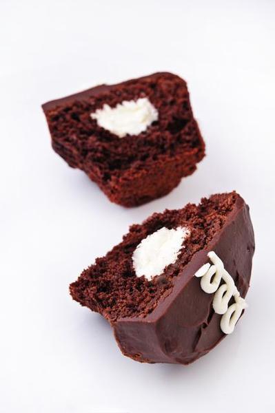 0005-assorted_cupcakes